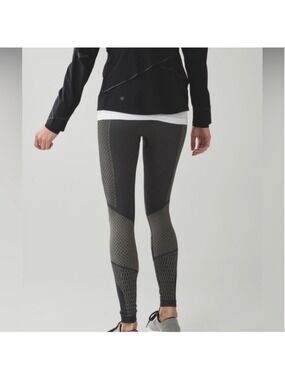 Lululemon size 4 about that base tights